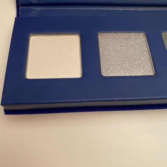 Lorac Duchess eyeshadow palette - Picture 4 of 5